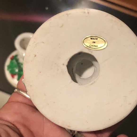 Lot of 4 Vintage White Glazed Ceramic Short Taper Candle Holders~Christmas Holly - Picture 5 of 6